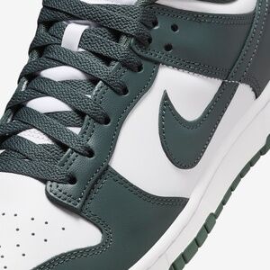 Nike Dunk Low Retro White / Vintage Green-White Size 9.5
